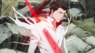 Aizen cut by Urahara