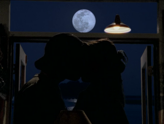 File:Moonkiss.png