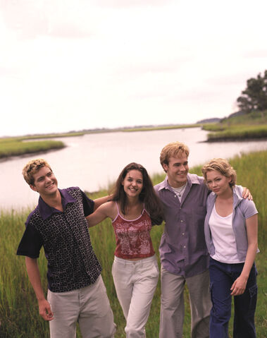 File:Promoseason2cast.jpeg