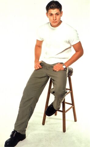 File:Jensen Ackles 1998 by John Paschal-01.jpg