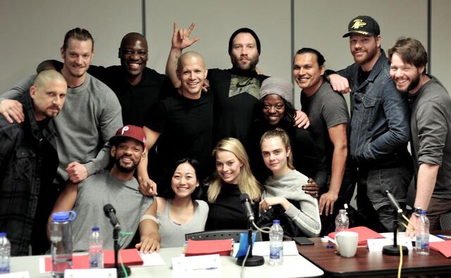 ファイル:Suicide Squad cast.jpg