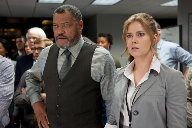 File:Perry White and Lois Lane watch Zod's message.jpg