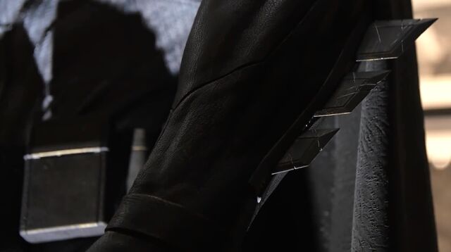 File:Batsuit guantlets.jpg