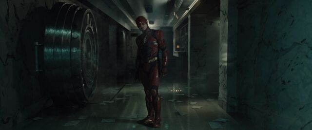 File:Flash stops Boomerang.jpg