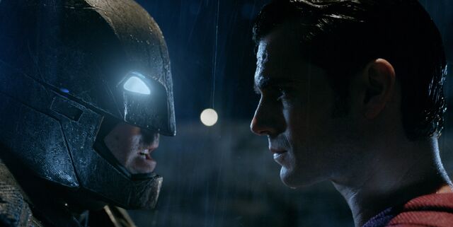 File:BvS Batman and Superman.jpg