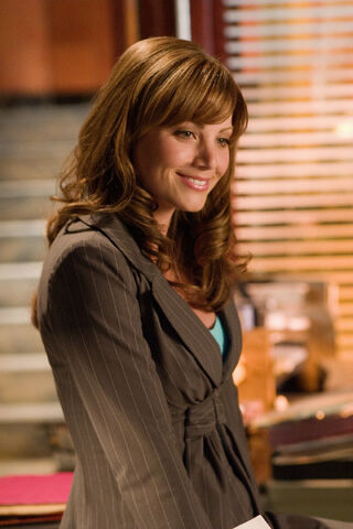 File:SV season8 Lois.jpg