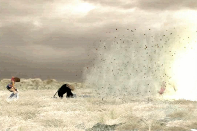 File:Cloud saves Yuna.png