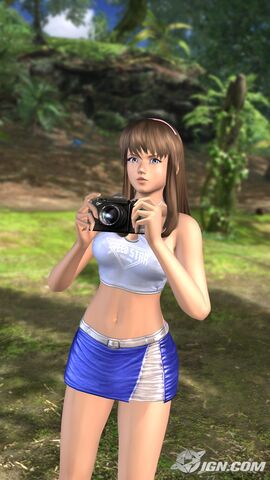 File:DOAX2 Hitomi Camera.jpg
