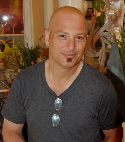 File:Howie Mandel.jpg