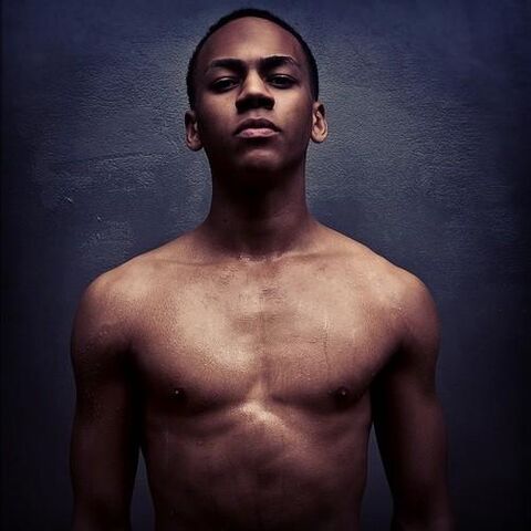 File:Jahmilshirtless.jpg