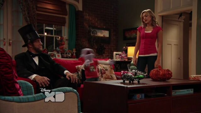 File:Crash and Bernstein S02E02 Health-O-Ween 720p tv mkv 001282147.jpg