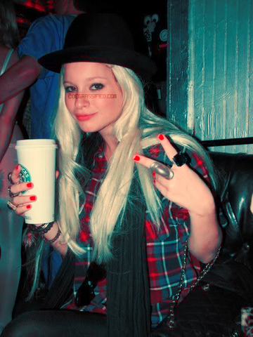 File:Tumblr lg2gqehf0b1qeegx8o1 500.png