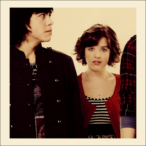 File:Tumblr lnfxs94IDV1qgrs1zo1 500.png