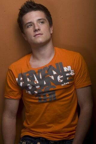 File:Josh-hutcherson.jpg