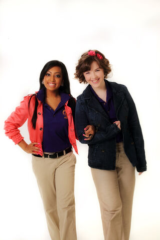 File:Alli-and-Clare-clare-edwards-23239308-853-1280.jpg