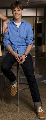 File:LukeBakerrr.png