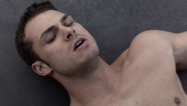File:221 Shawn Roberts picture.jpg