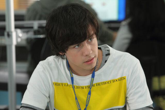 File:Elinewyear.jpg