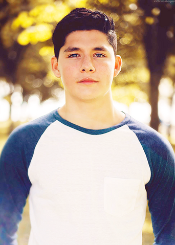 File:Ricardo Hoyos-3.png