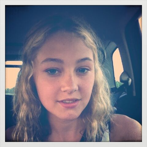 File:Tumblr m7vujxnvwm1rpu0ejo1 500.jpg