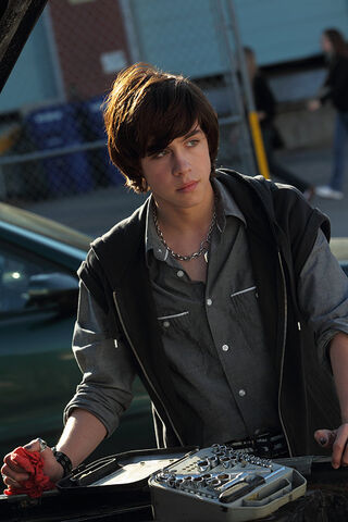 File:Eli tease.jpg