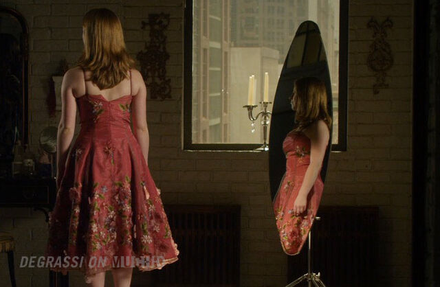 File:Degrassi-lookbook-1118-hollyj.jpg