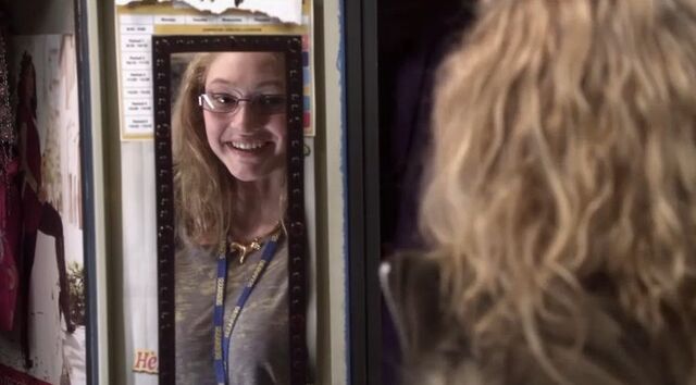 File:Mirror maya.jpg