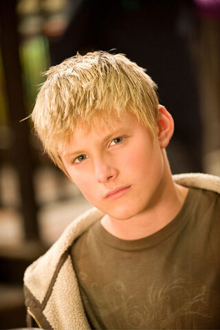 File:Seth-race-to-witch-mountain-10283896-600-900.jpg