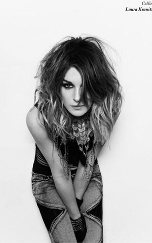 File:Shenaegrimes blk&white model photo.jpg