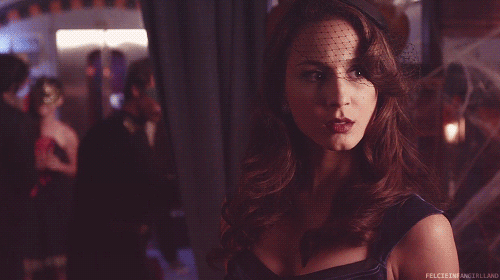 Resultado de imagem para gif spencer hastings party