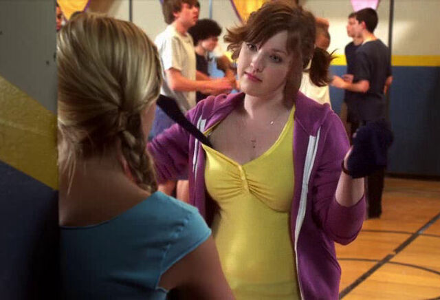 File:Clare-jenna-kc-degrassi-jenna-and-kc-15748666-705-480.jpg