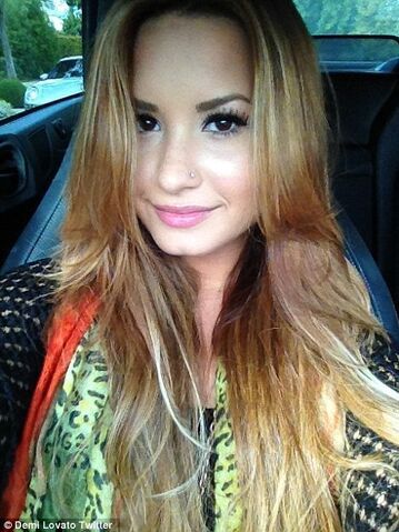 File:Demi-lovato-blonde.jpg