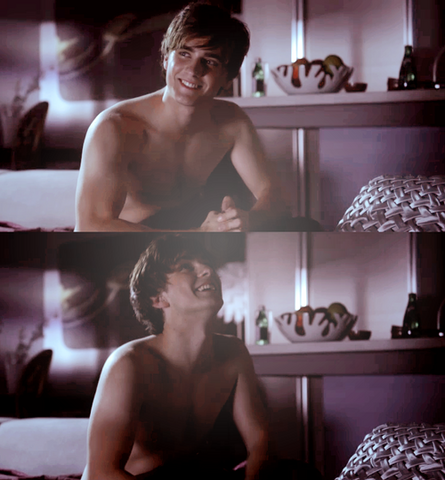 File:Declanshirtless.png
