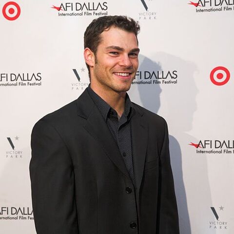 File:24 shawn roberts NLD-01.jpg.728x520 q85.jpg
