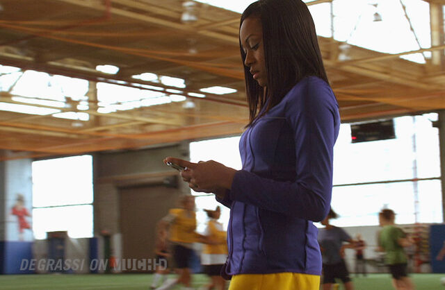 File:Degrassi-lookbook-1135-marisol.jpg
