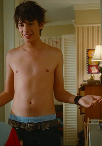 File:Devon-Bostick-devon-bostick-20571030-489-695.png