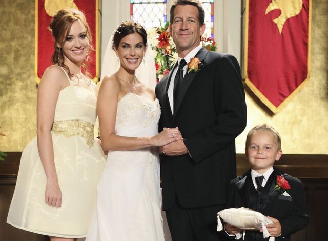 File:Susan's Family 2.0.jpg