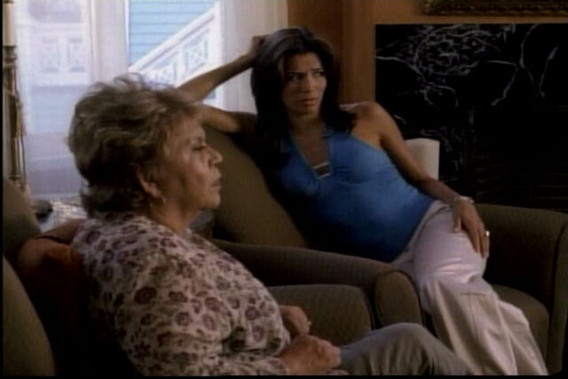 File:Gabrielle Mama.jpg