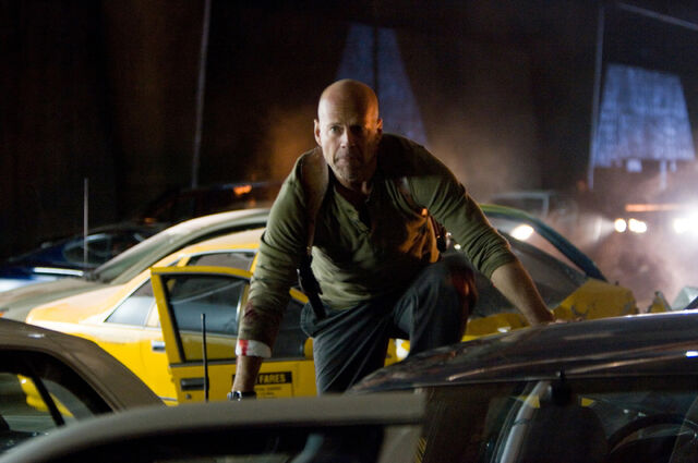 File:Bruce-Willis-Die-Hard 320.jpeg