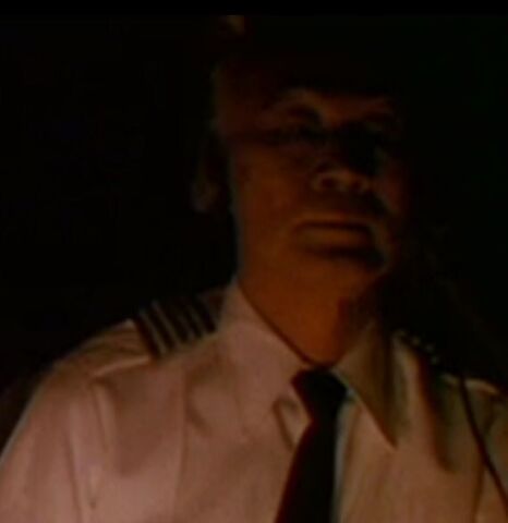 File:Fuji Air Pilot.jpg