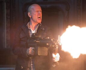 Bruce willis A GOOD DAY TO DIE HARD