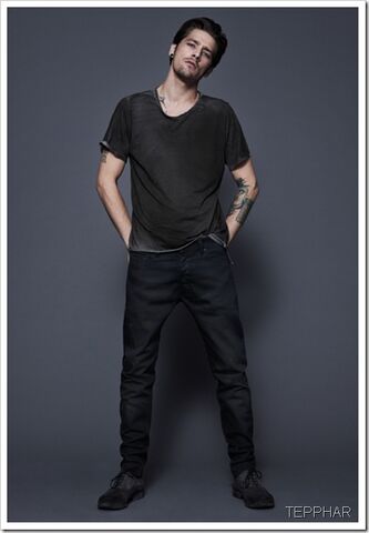 File:FW13-black-male-mutation-tepphar.jpg