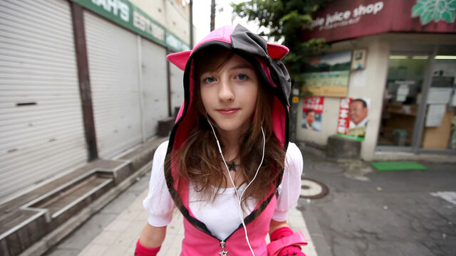 File:Beckki-cruel-3.jpg