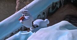OlafAA Disneyland