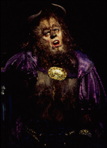 File:BeautyAndTheBeastProd25.jpg