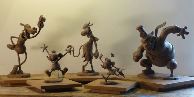 File:MickeyMaquettes.jpg