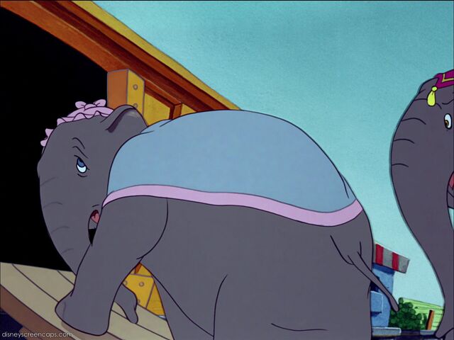 File:Dumbo-disneyscreencaps com-303.jpg