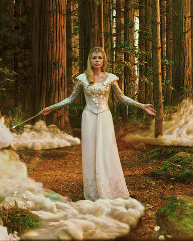 File:Oz-great-powerful-film-images-costume-designs-130614-09.jpg
