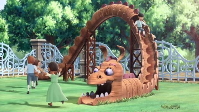 File:The Baker King park dragon.jpg