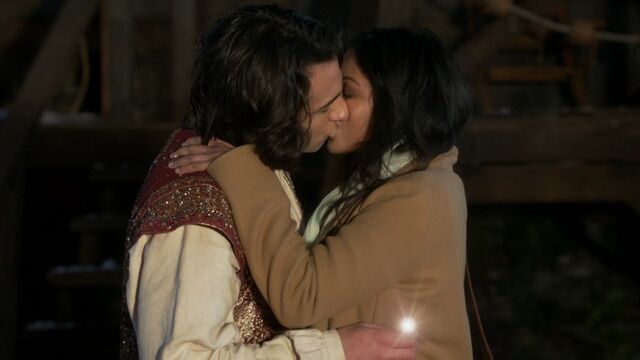 File:Once Upon a Time - 6x15 - A Wondrous Place - Aladdin and Jasmine Kiss.jpg